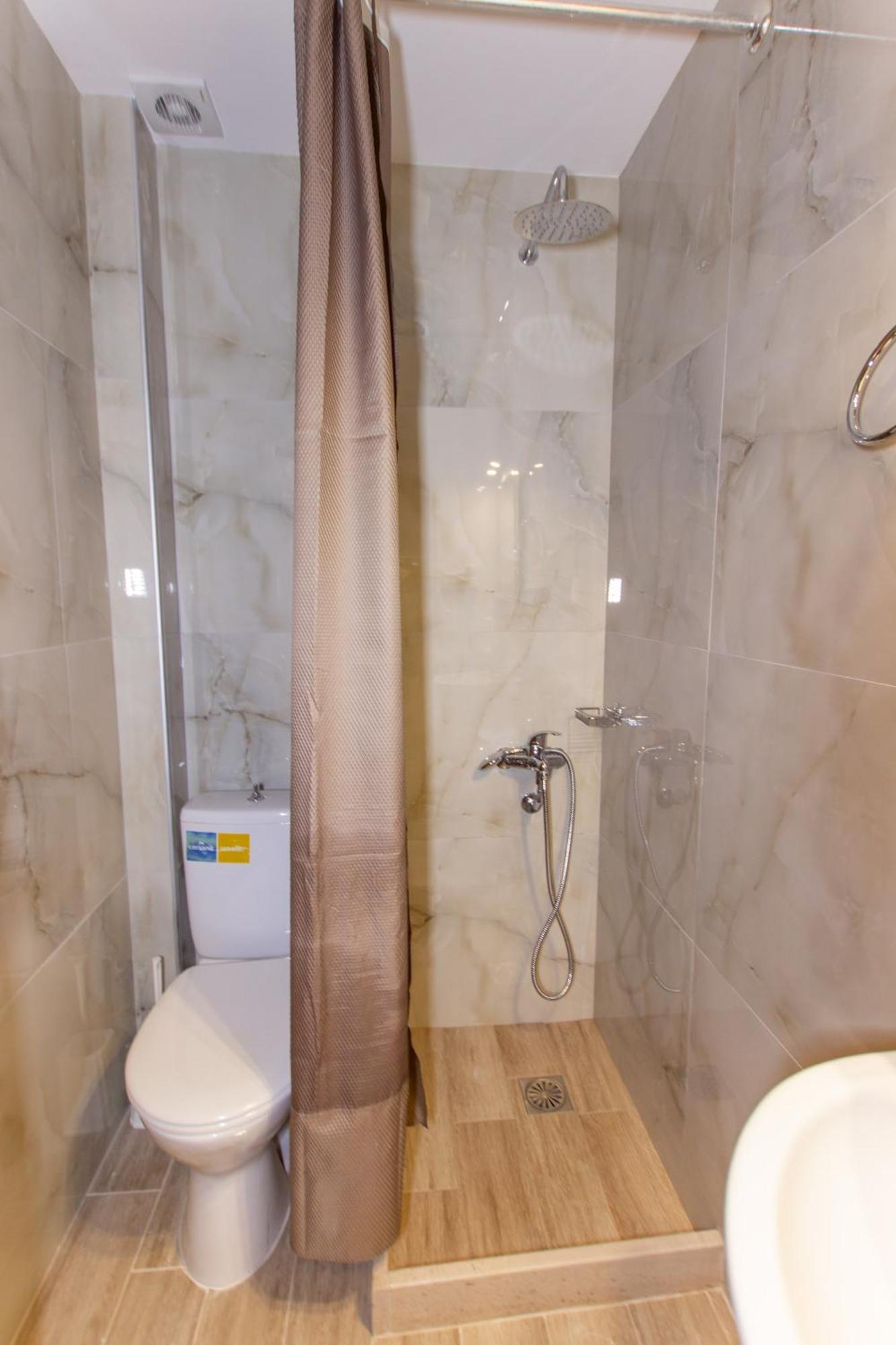 Athanasia Inn Vrasná Dış mekan fotoğraf