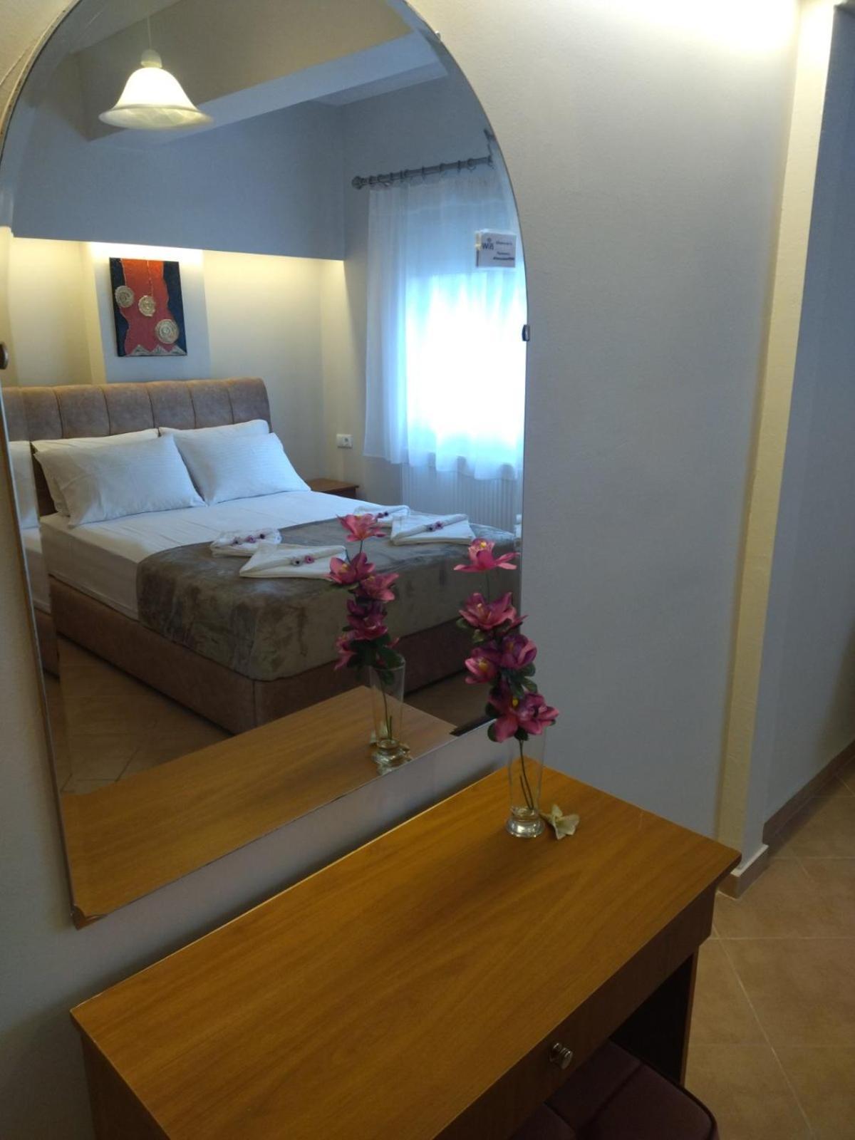 Athanasia Inn Vrasná Dış mekan fotoğraf