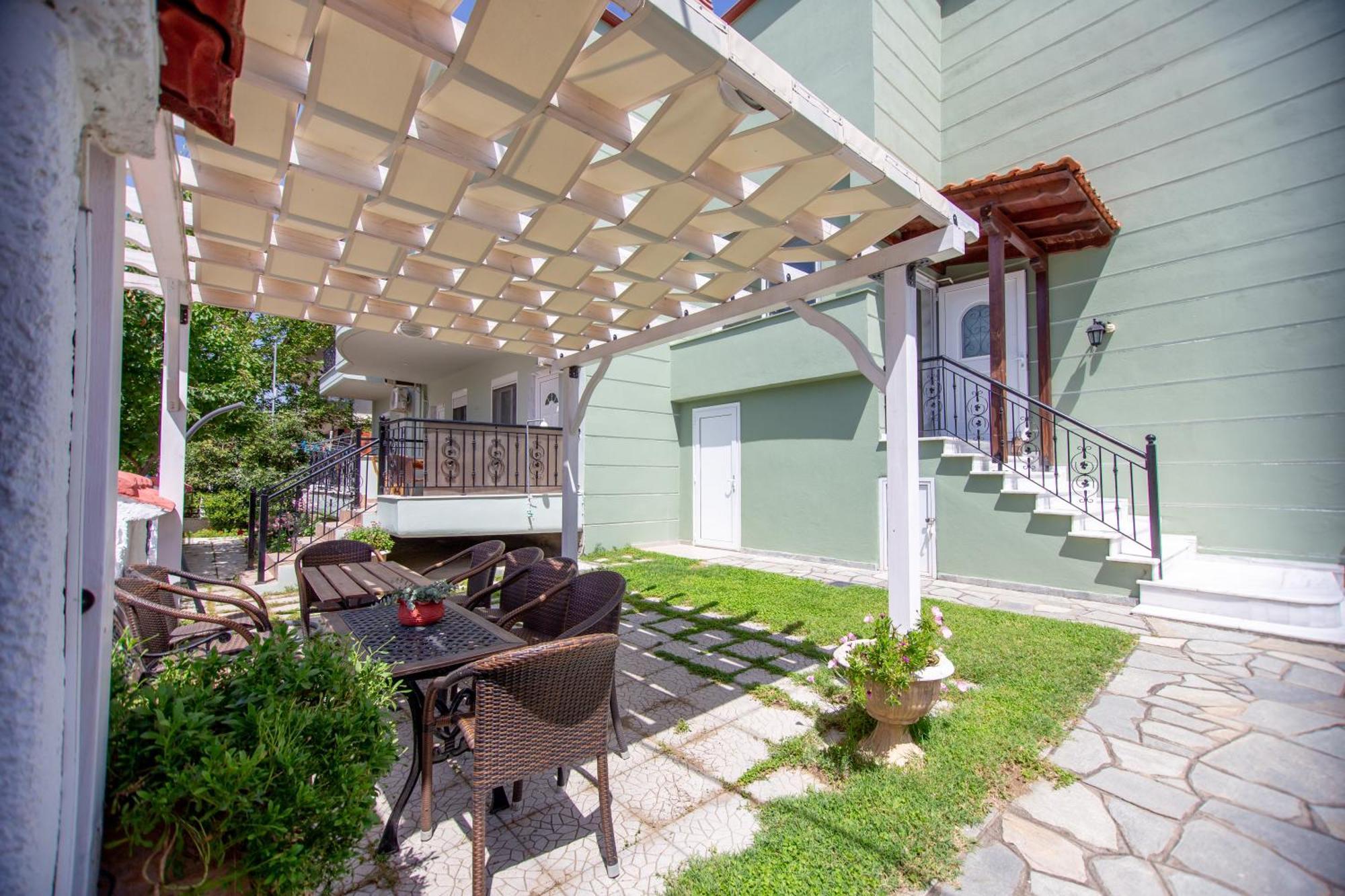 Athanasia Inn Vrasná Dış mekan fotoğraf